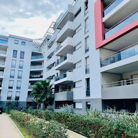 Parking Gratuit Grande Terrasse Proche Centre Ajaccio (Corsica)